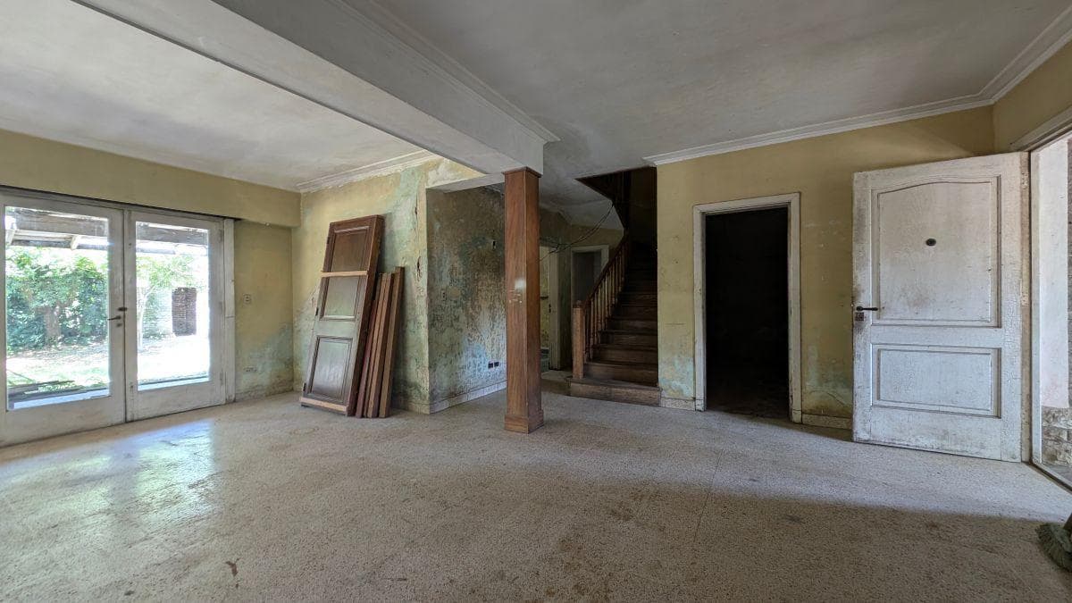 5-ROOM HOUSE WITH GARDEN IN TIGRE, IN NEED OF RENOVATION