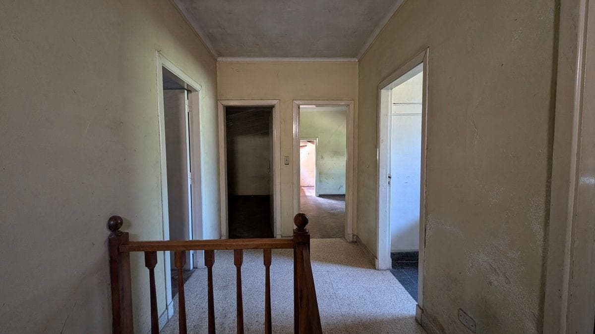5-ROOM HOUSE WITH GARDEN IN TIGRE, IN NEED OF RENOVATION