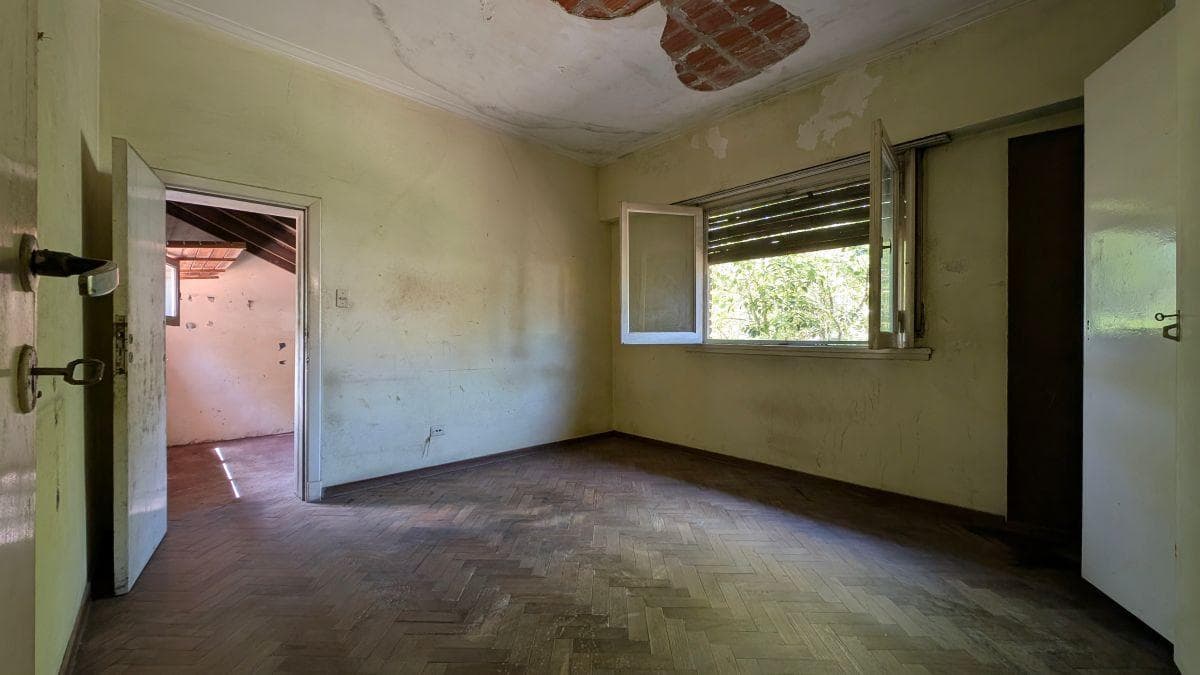 5-ROOM HOUSE WITH GARDEN IN TIGRE, IN NEED OF RENOVATION
