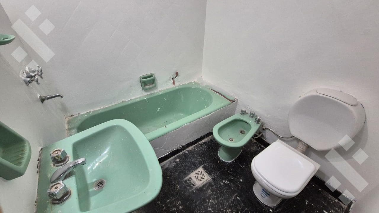 TWO HOUSES FOR SALE | LOT SUITABLE FOR DEVELOPMENT | JUAN BENIGAR 300 | NEUQUÉN
