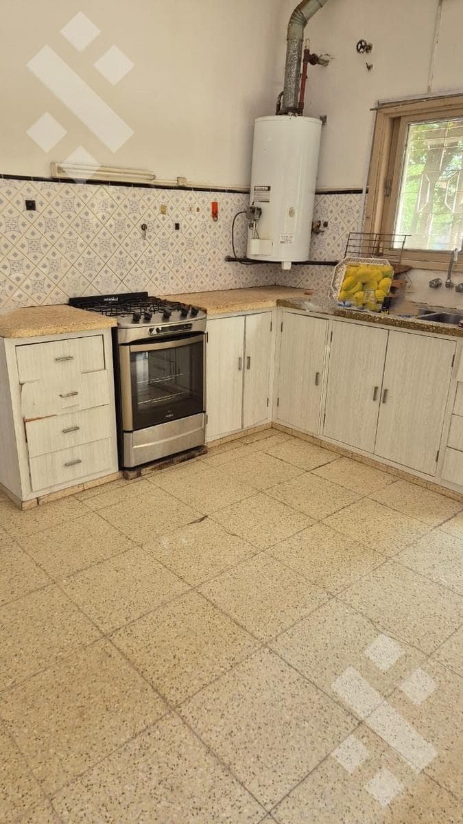 TWO HOUSES FOR SALE | LOT SUITABLE FOR DEVELOPMENT | JUAN BENIGAR 300 | NEUQUÉN