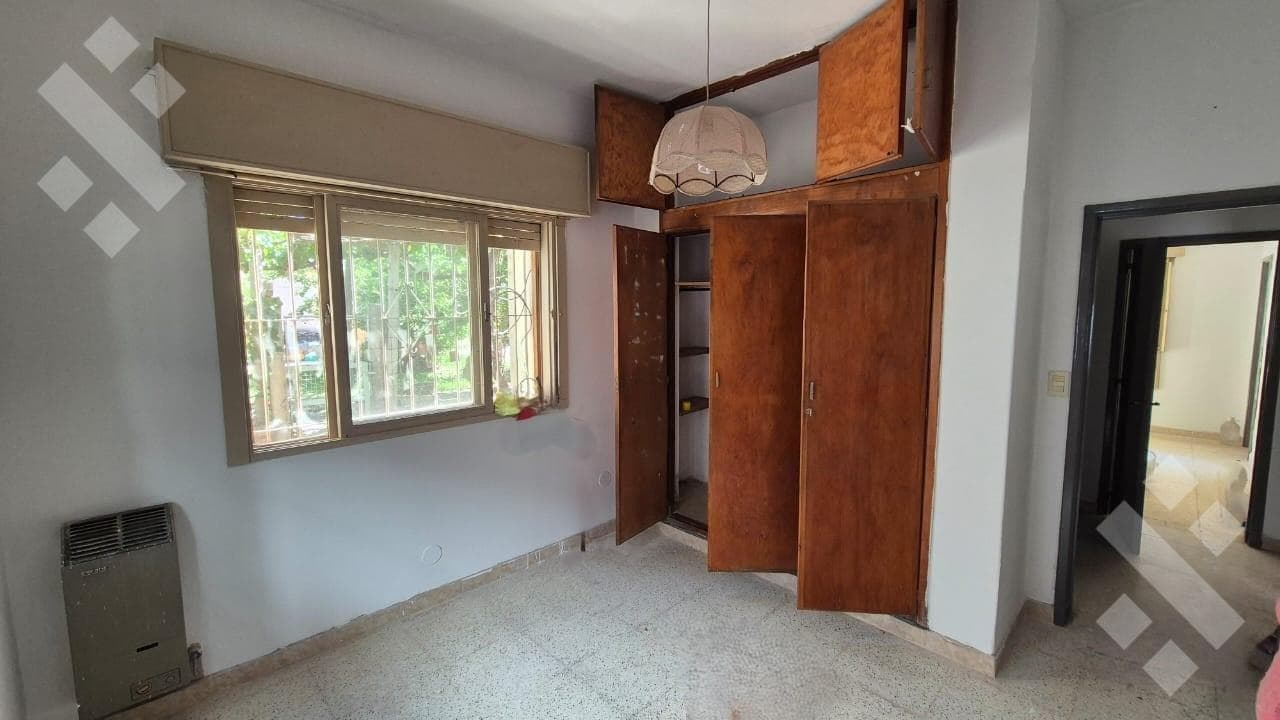 TWO HOUSES FOR SALE | LOT SUITABLE FOR DEVELOPMENT | JUAN BENIGAR 300 | NEUQUÉN