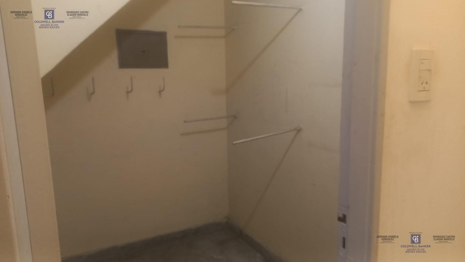 House for sale: 7 rooms, pool, grill, garage