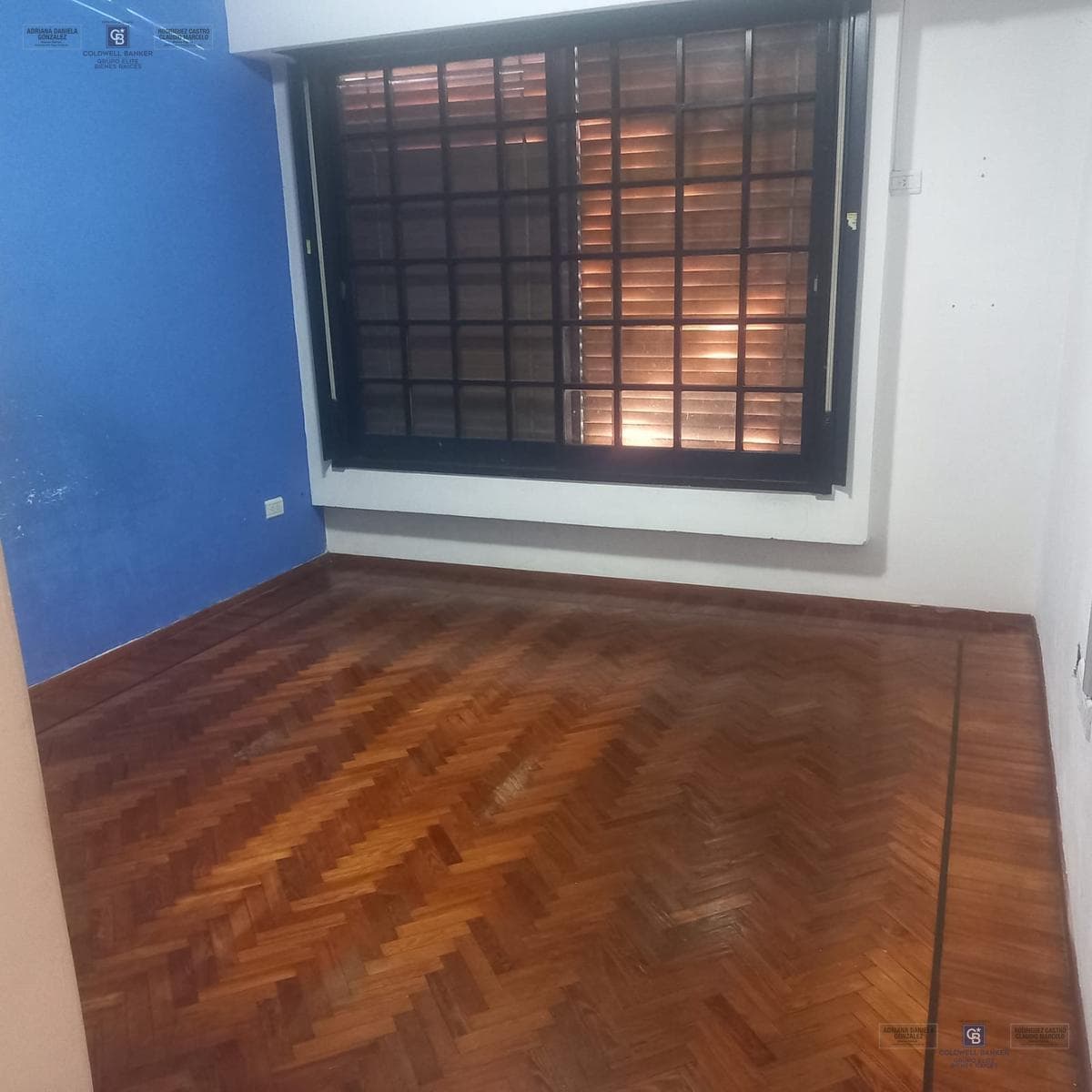 House for sale: 7 rooms, pool, grill, garage