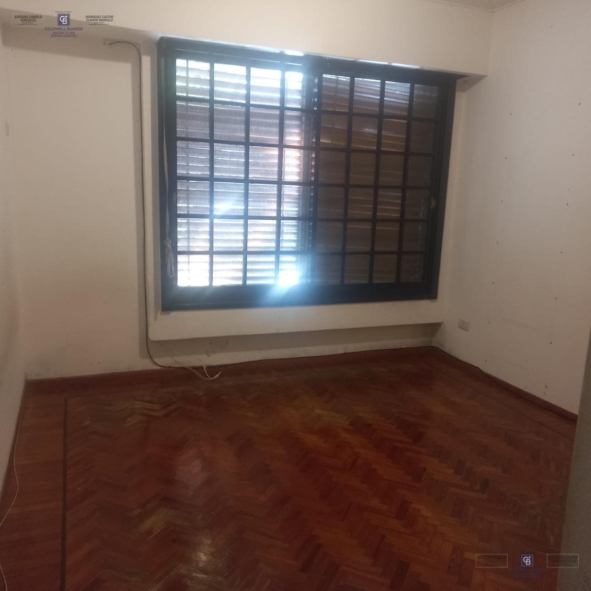 House for sale: 7 rooms, pool, grill, garage