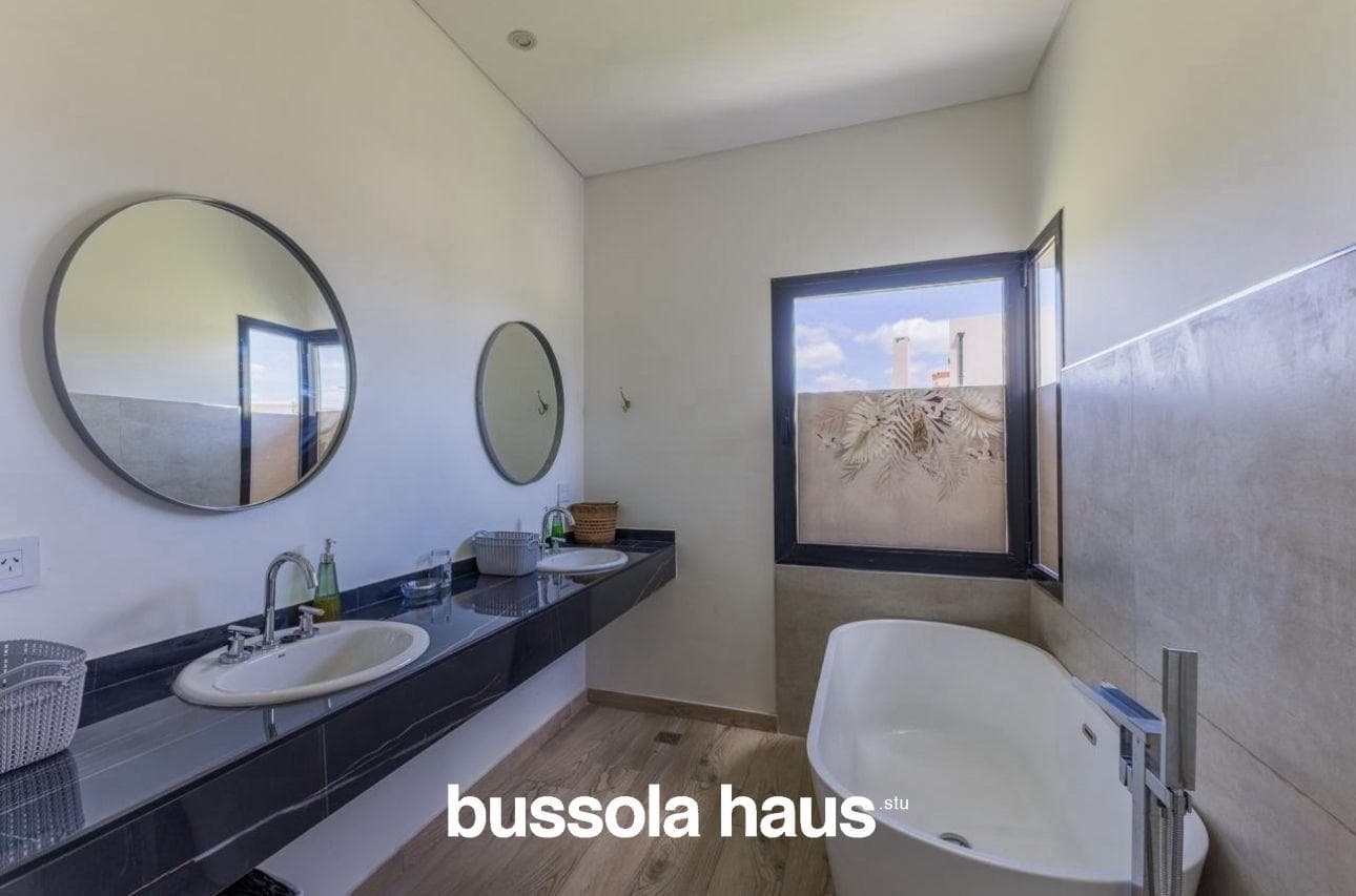 5-room house for annual rent in Riberas Puertos