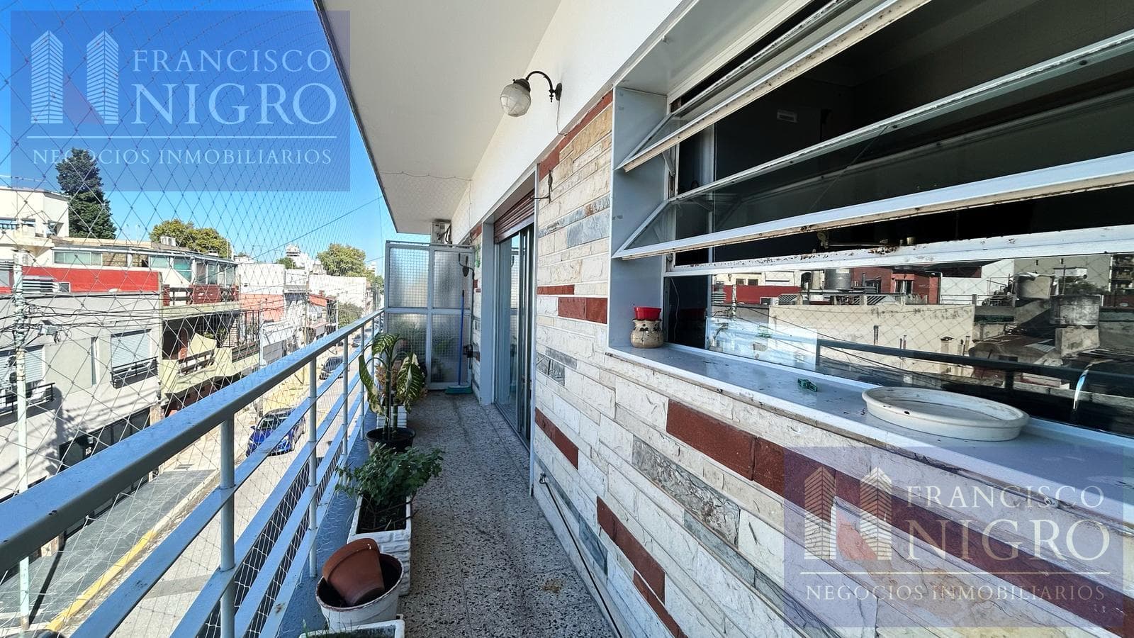 3-room apartment on the 2nd floor (accessible by stairs)—Villa del Parque