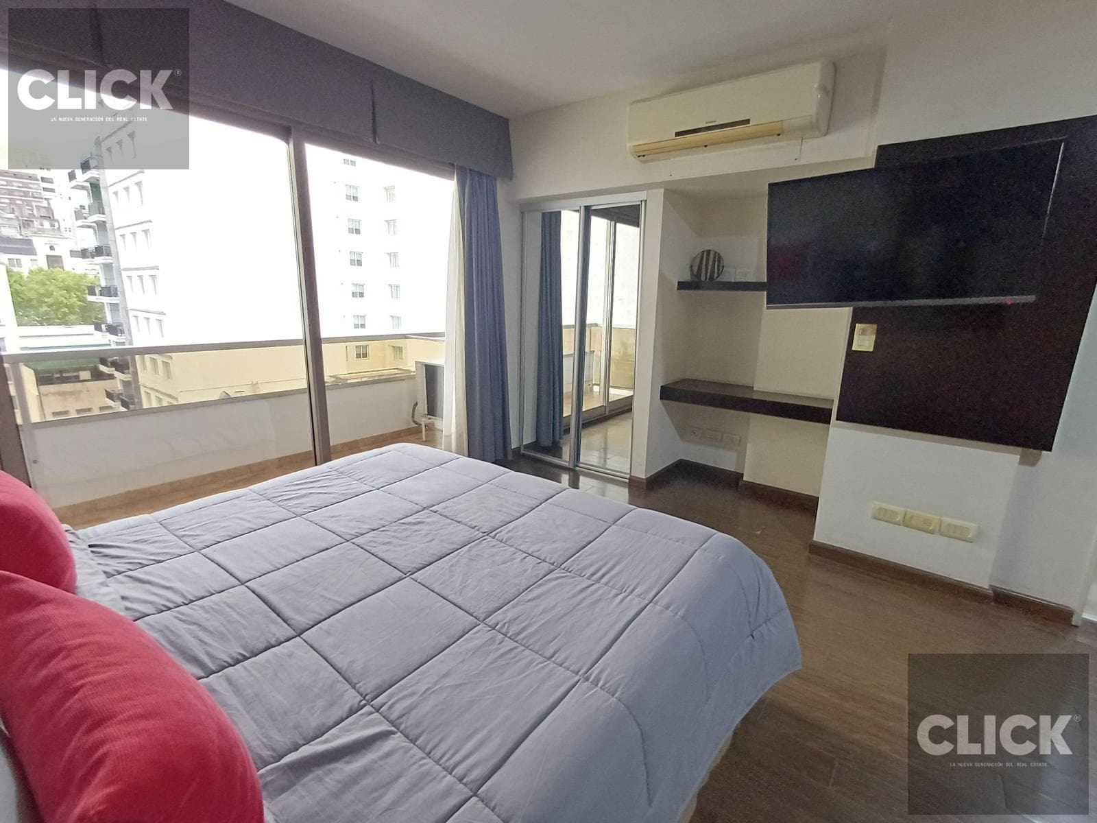 For Sale - Studio Apartment with Balcony - Bright - Recoleta