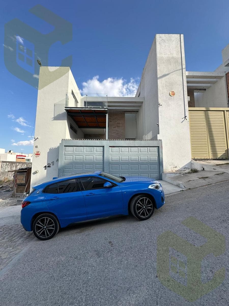 House in Lomas del Tecnologico