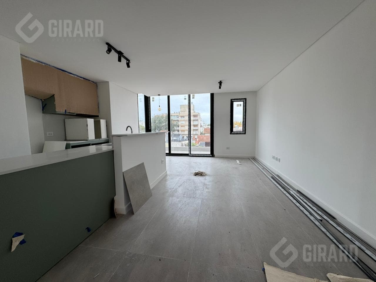 Brand-New 2-Room Apartment for Sale in the Chauvin Area