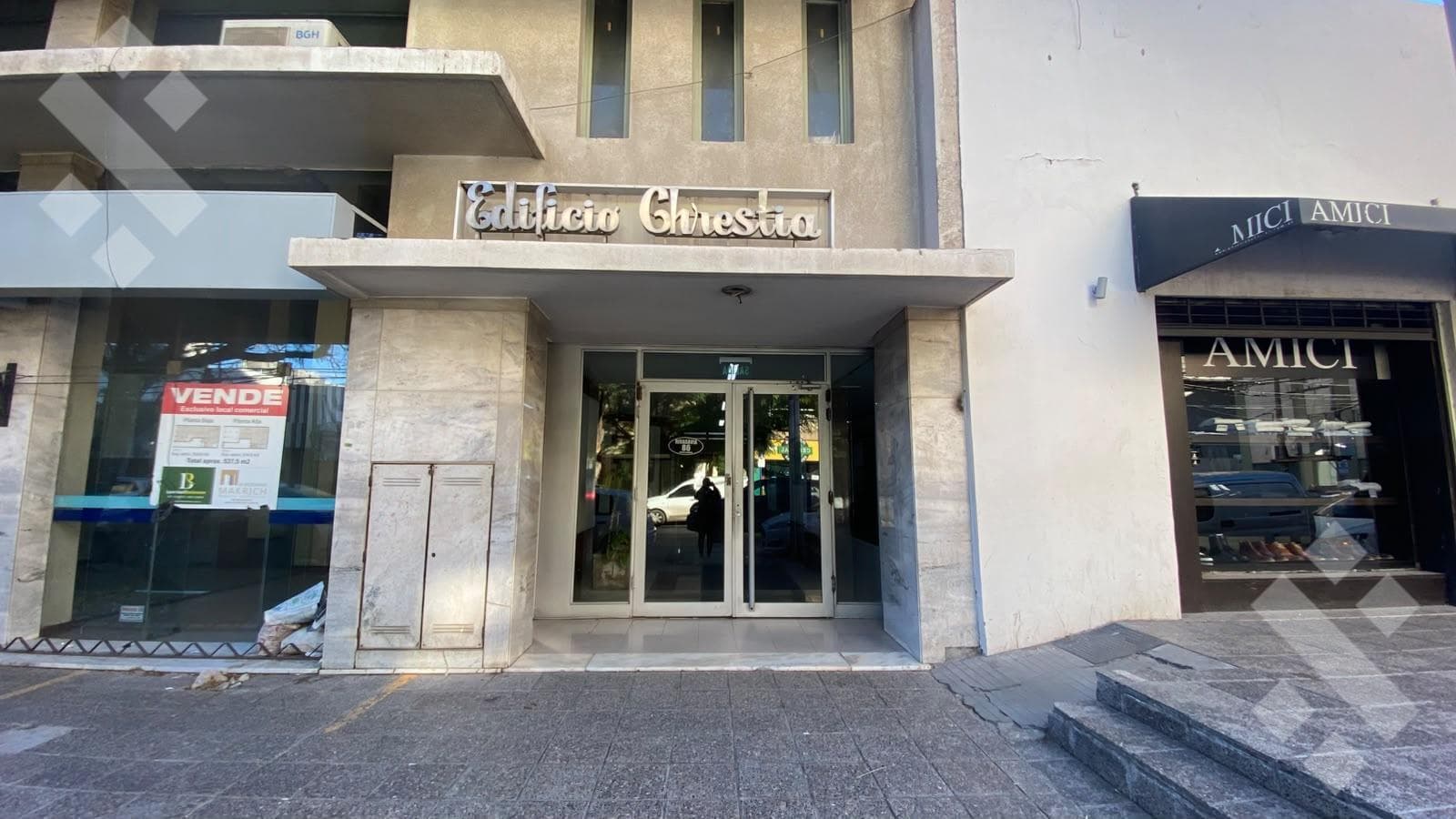 OFFICE FOR RENT - DOWNTOWN - NQN
