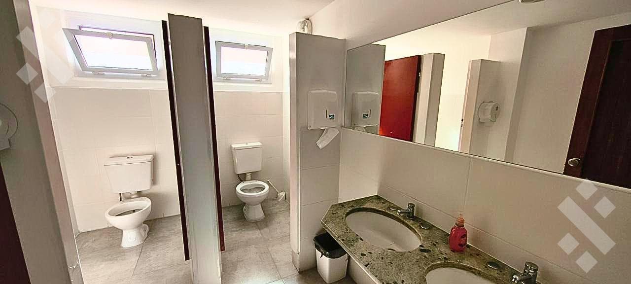 OFFICE FOR RENT - DOWNTOWN - NQN