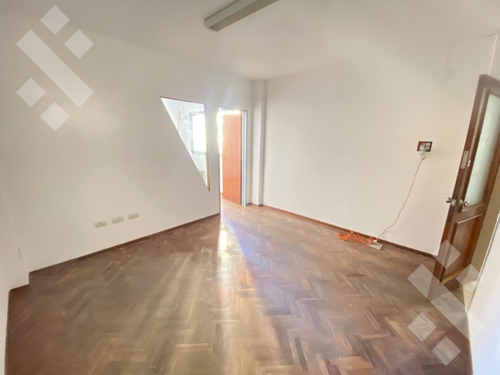 OFFICE FOR RENT - DOWNTOWN - NQN