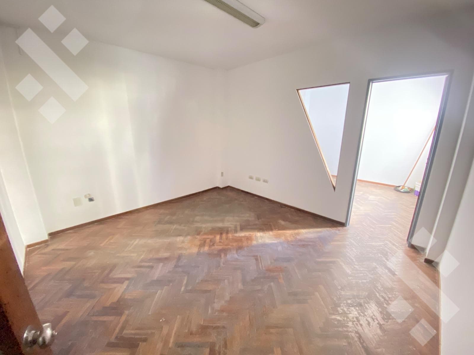 OFFICE FOR RENT - DOWNTOWN - NQN