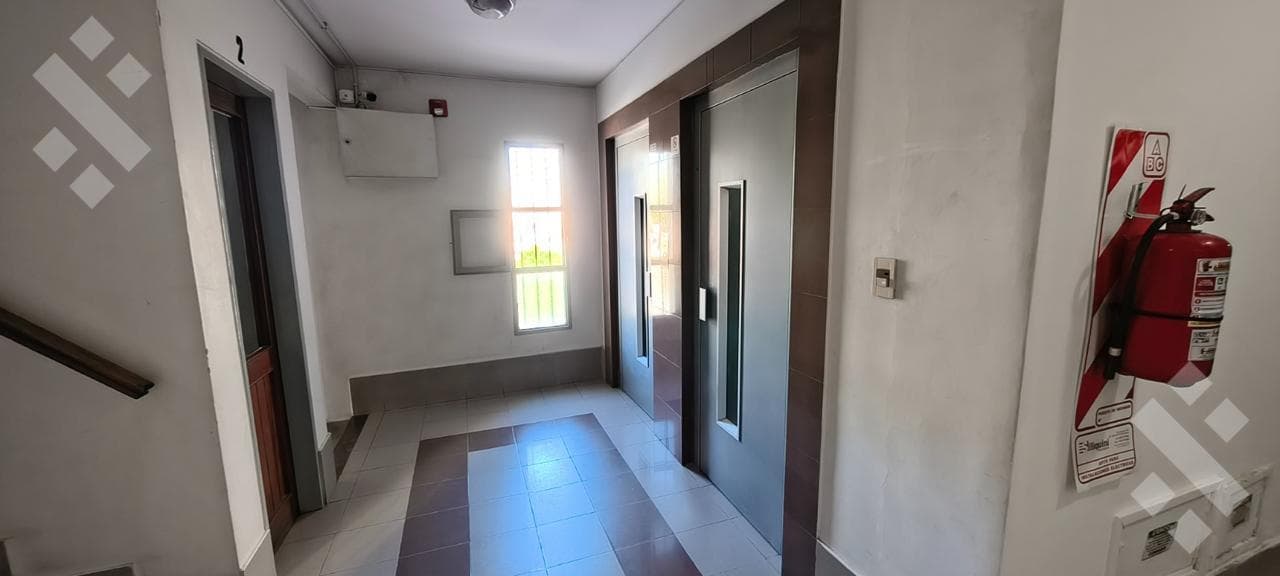 OFFICE FOR RENT - DOWNTOWN - NQN