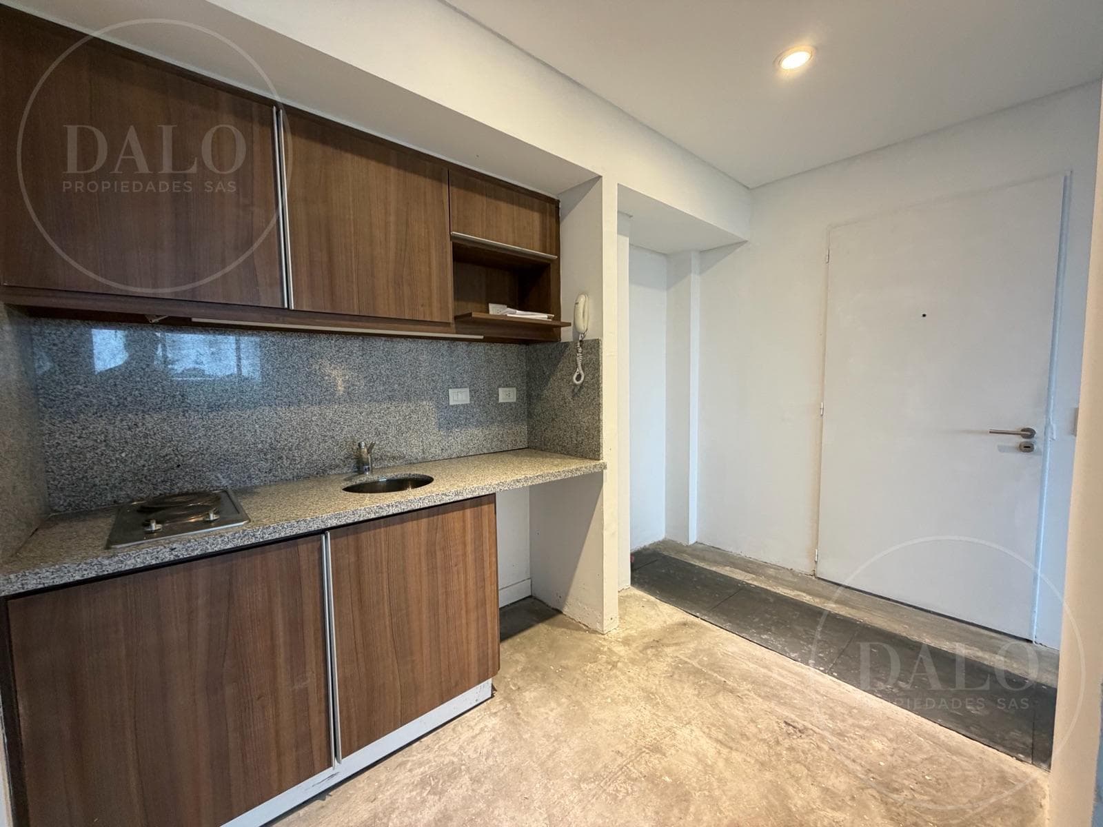 Office for Rent in a Shopping Center, Nordelta