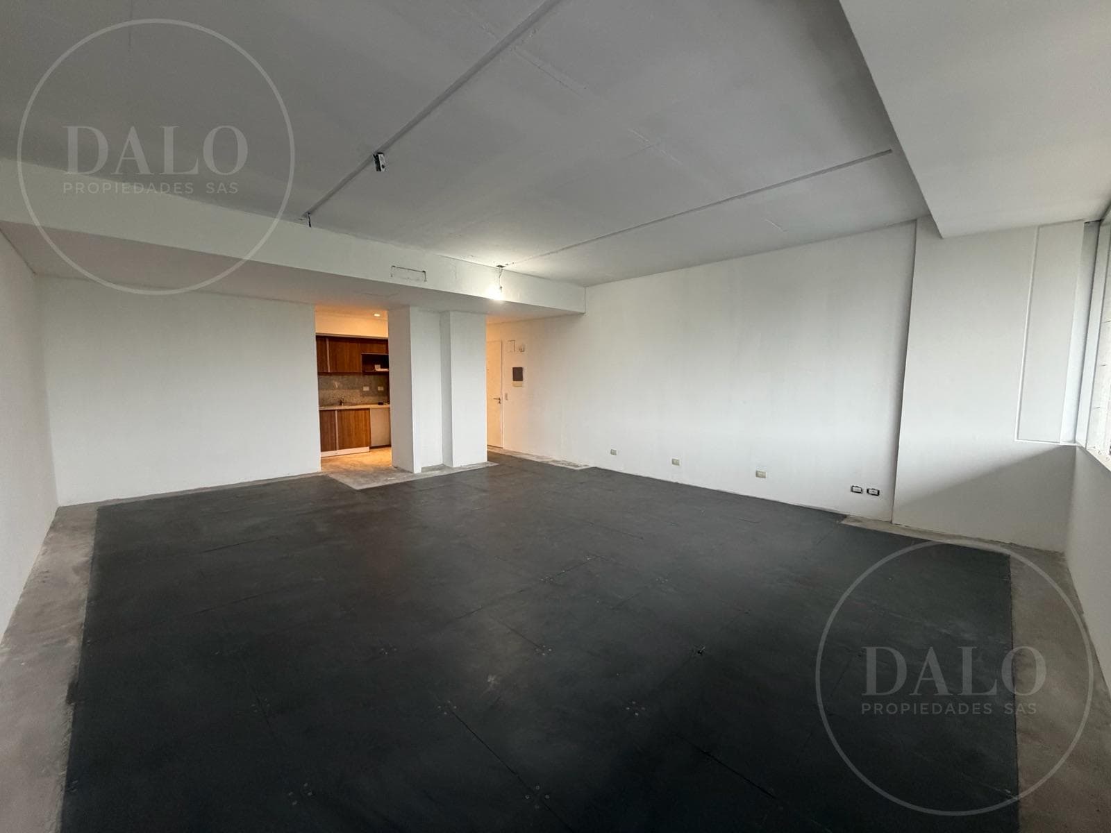 Office for Rent in a Shopping Center, Nordelta