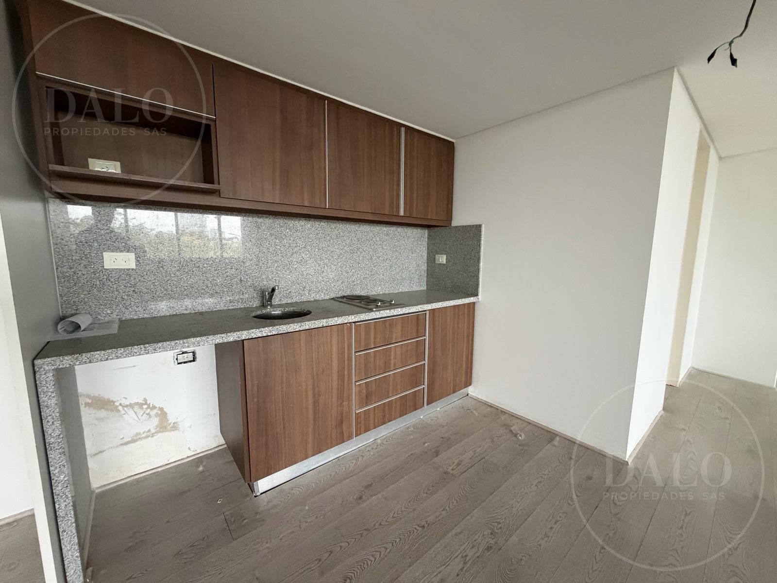 Office for Rent in a Shopping Center, Nordelta