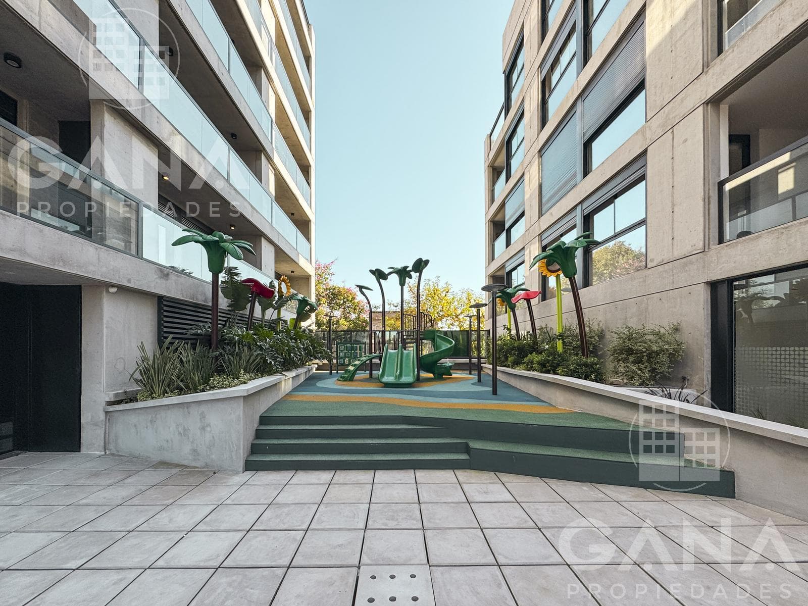 Apartment for Sale in La Florida: 1 bedroom, balcony, gym, barbecue area, sun deck, brand-new pool