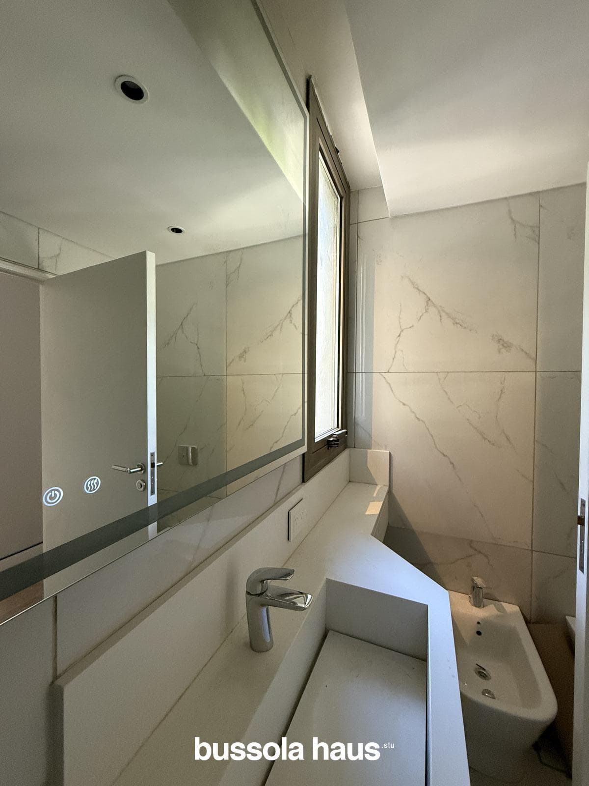 3-room apartment for sale with a terrace and barbecue in Palermo.