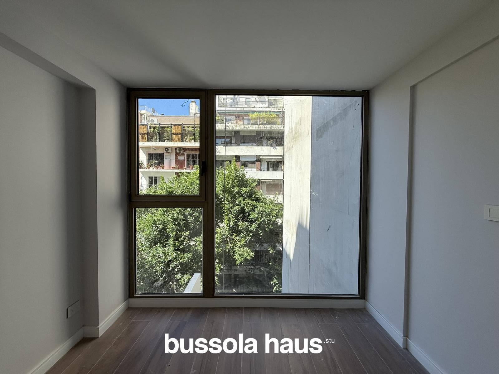 3-room apartment for sale with a terrace and barbecue in Palermo.
