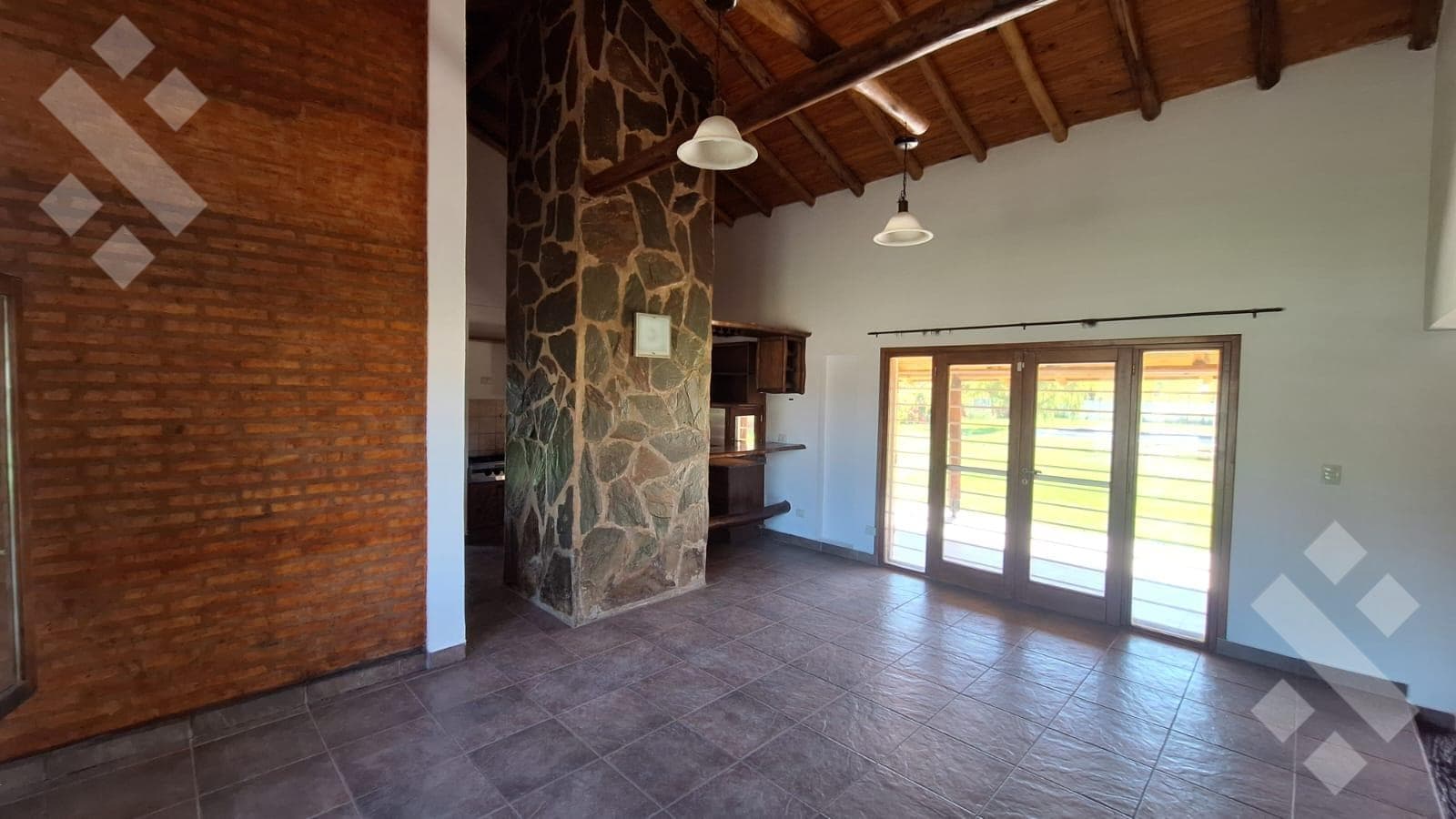 HOUSE FOR SALE IN THE KNUDSEN NEIGHBORHOOD