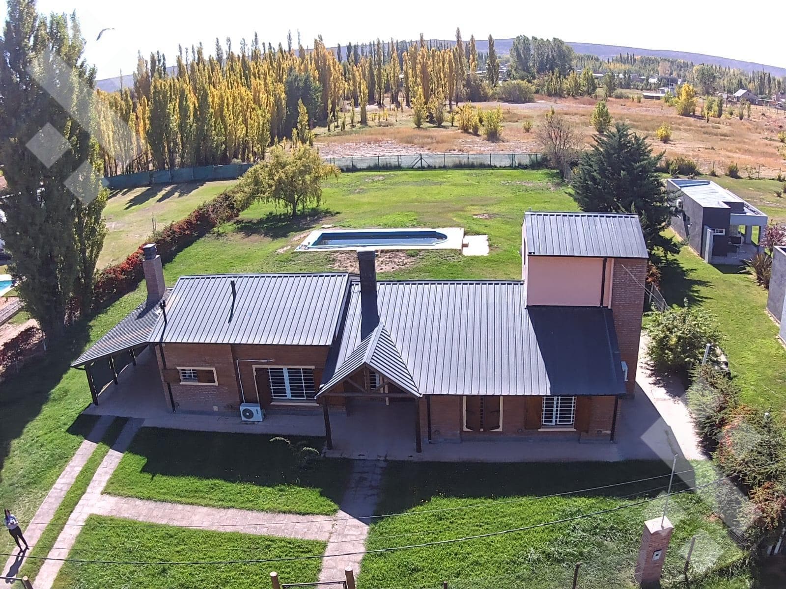 HOUSE FOR SALE IN THE KNUDSEN NEIGHBORHOOD