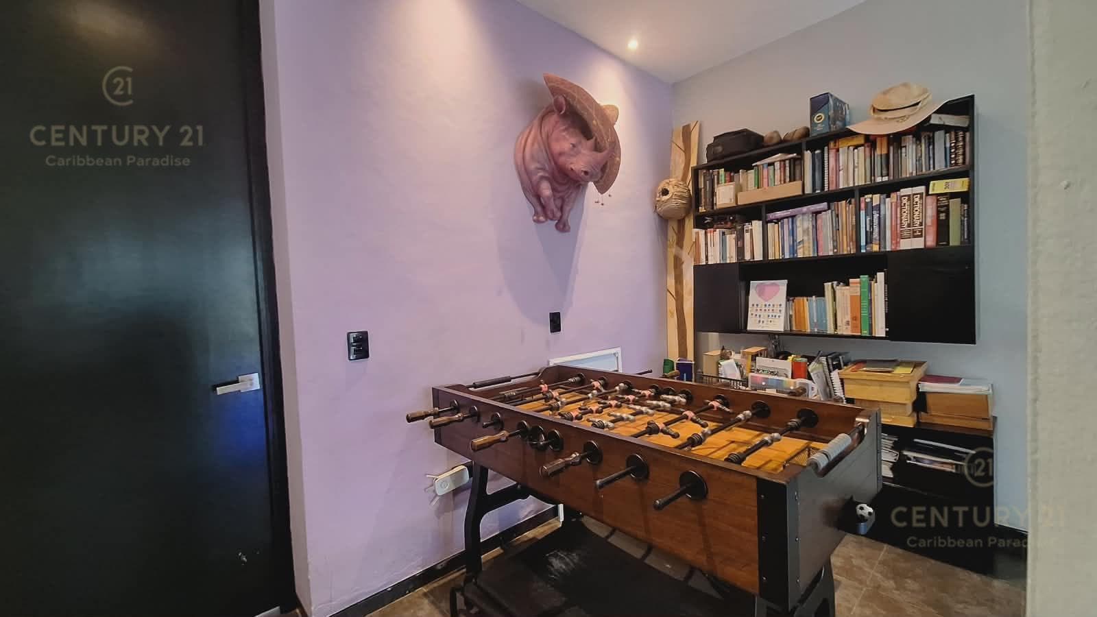 House for sale with extra land, a hot tub, and a private pool in Playa del Sol, Playa del Carmen P4568