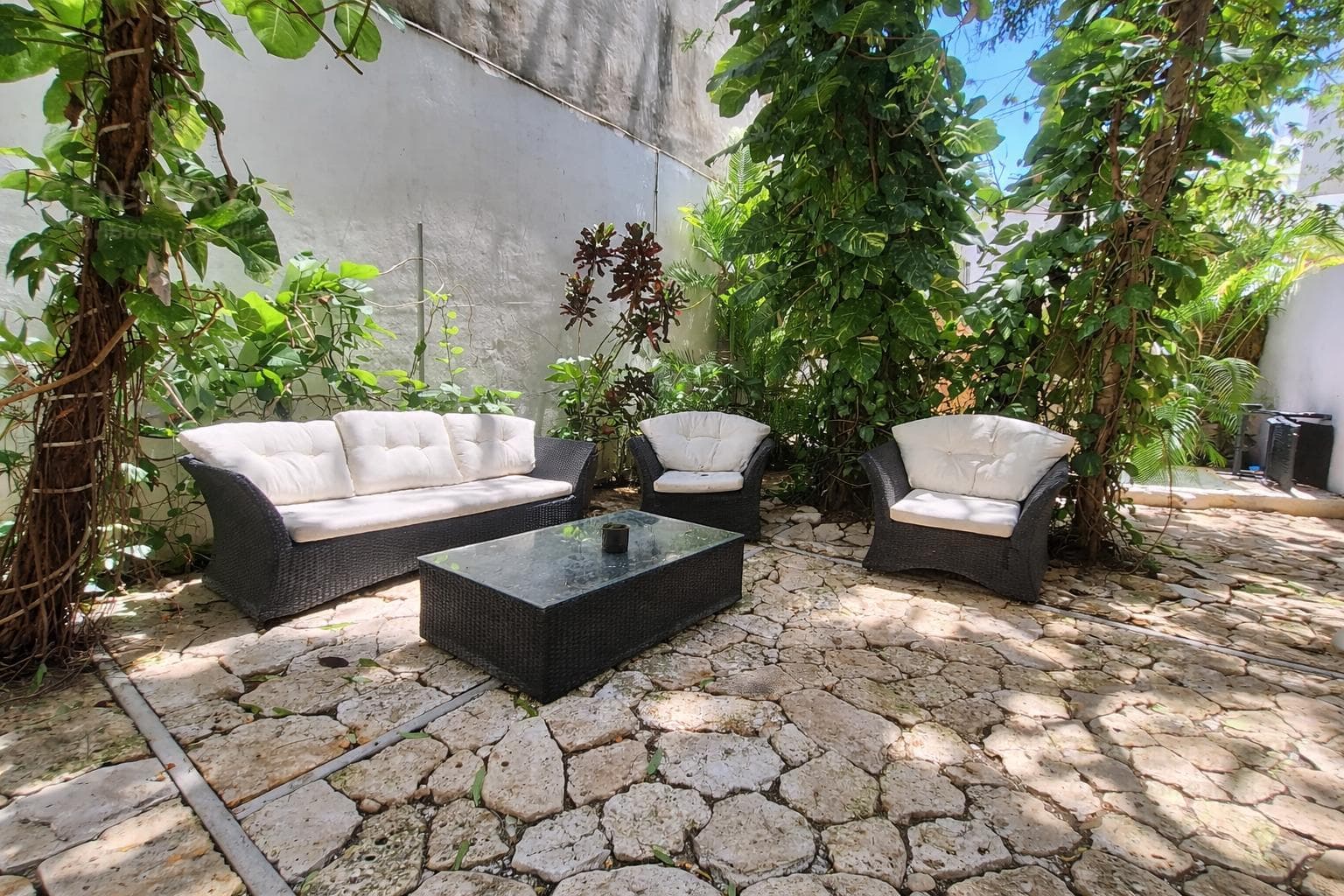House for sale with extra land, a hot tub, and a private pool in Playa del Sol, Playa del Carmen P4568