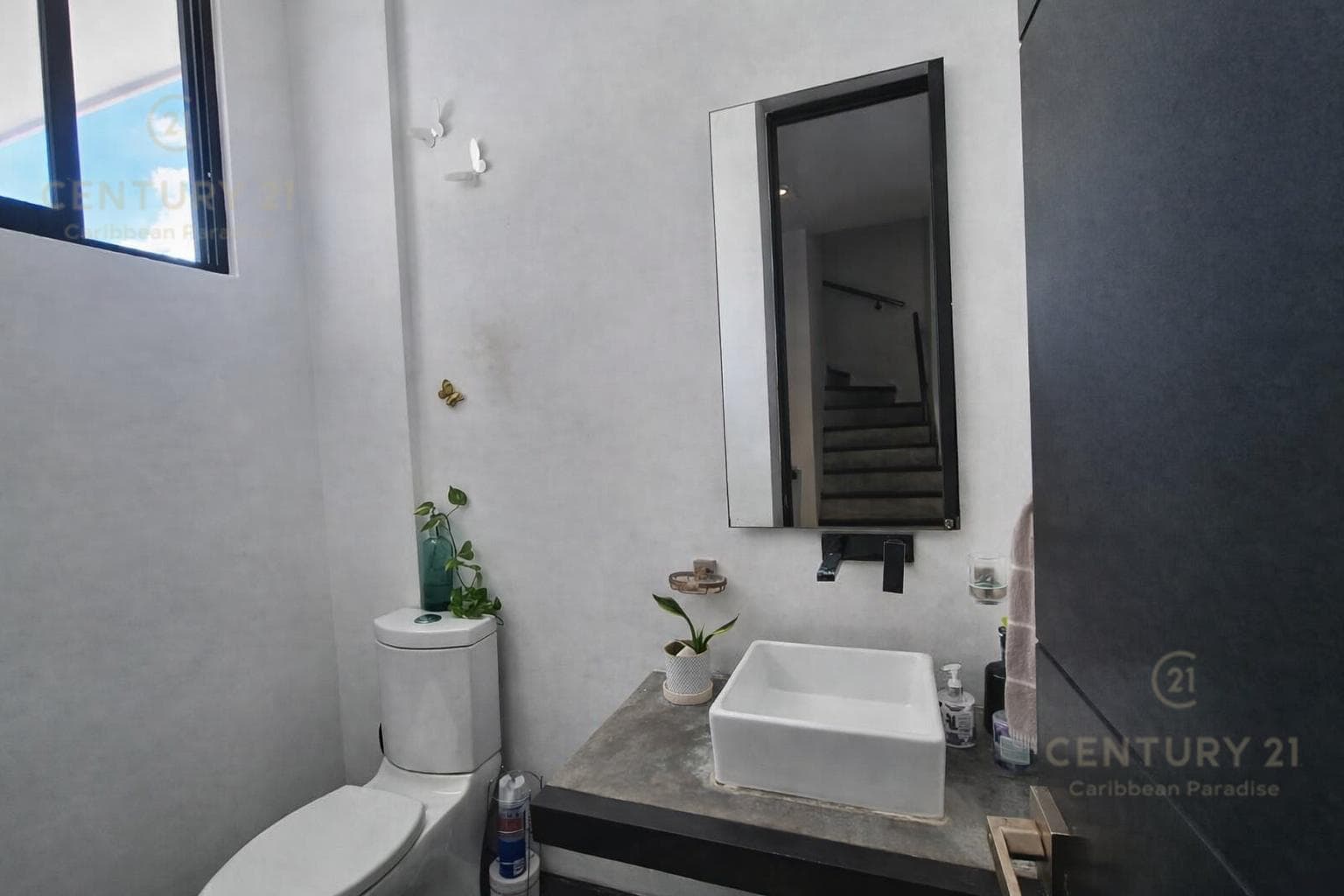 House for sale with extra land, a hot tub, and a private pool in Playa del Sol, Playa del Carmen P4568