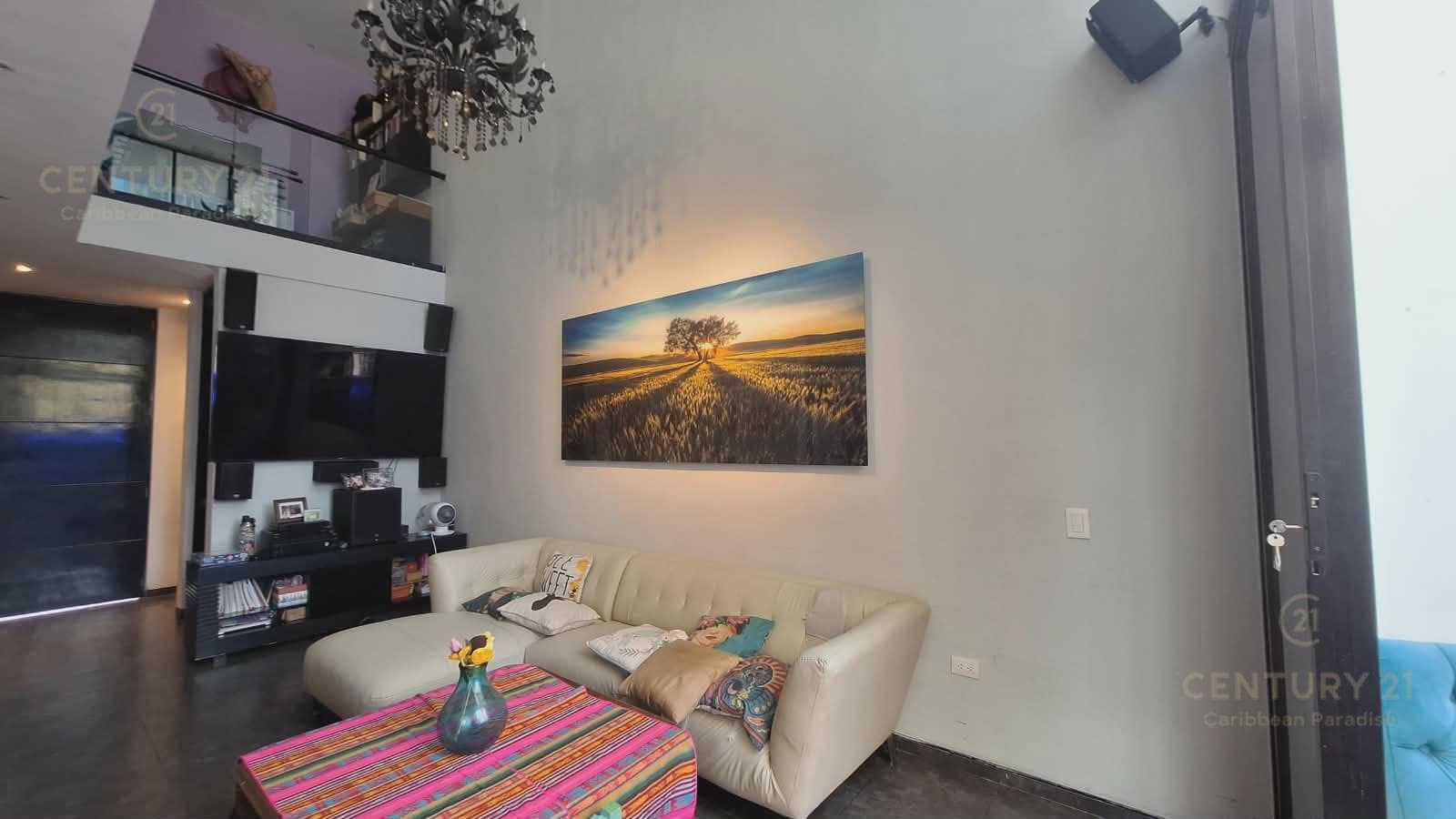 House for sale with extra land, a hot tub, and a private pool in Playa del Sol, Playa del Carmen P4568