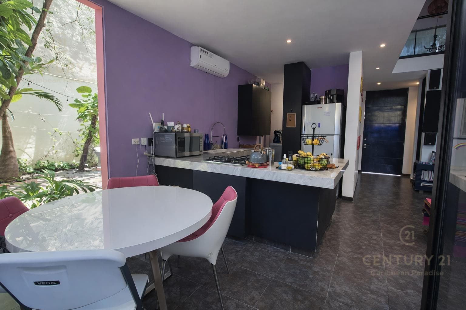 House for sale with extra land, a hot tub, and a private pool in Playa del Sol, Playa del Carmen P4568
