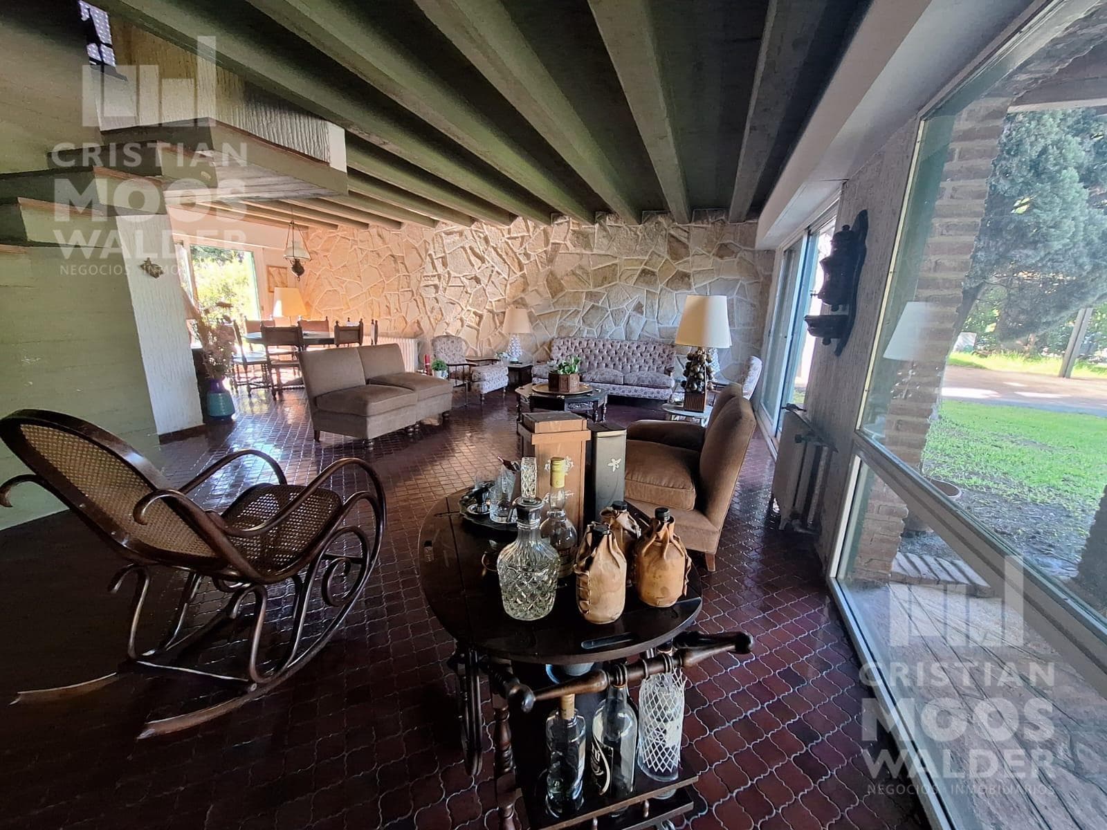 House in Maschwitz Club