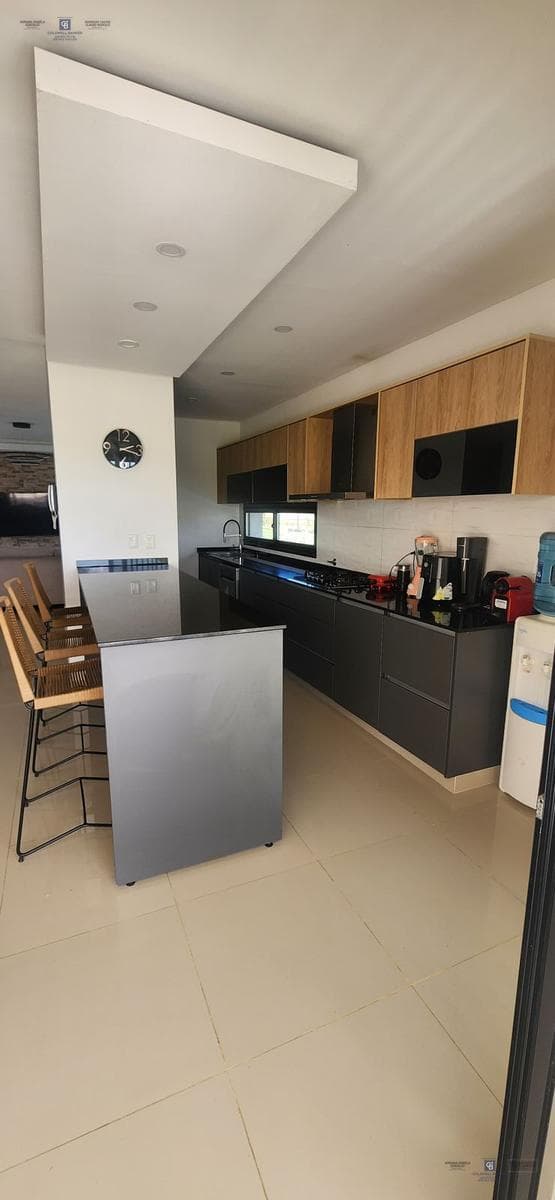 5-Room House for Sale in AREA 60 Country, South Zone