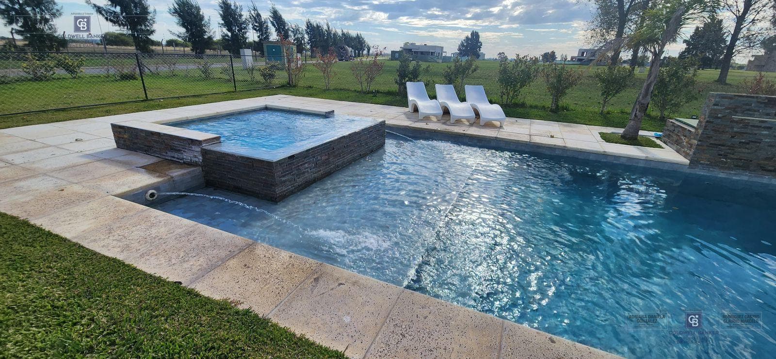 5-Room House for Sale in AREA 60 Country, South Zone