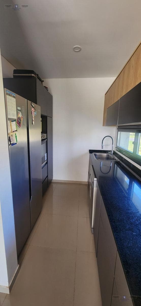 5-Room House for Sale in AREA 60 Country, South Zone