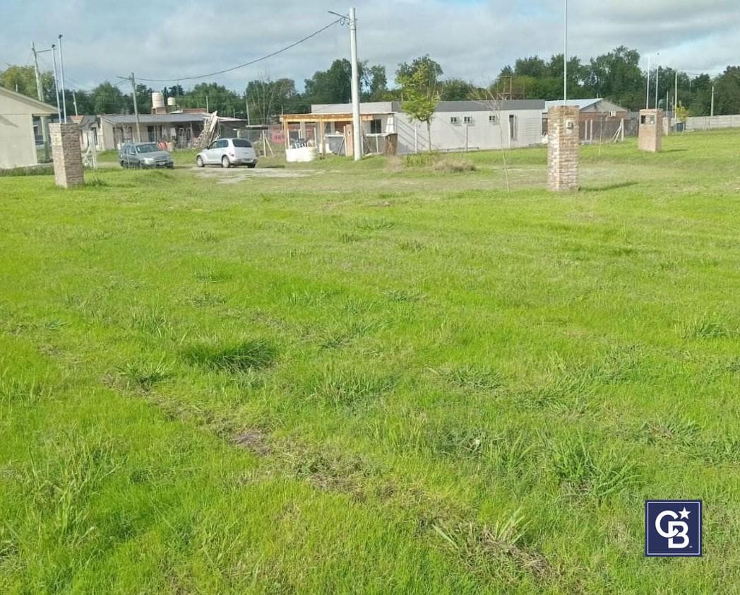 588 m² lot for sale in a cul-de-sac in the semi-gated Las Lomas de Escobar neighborhood