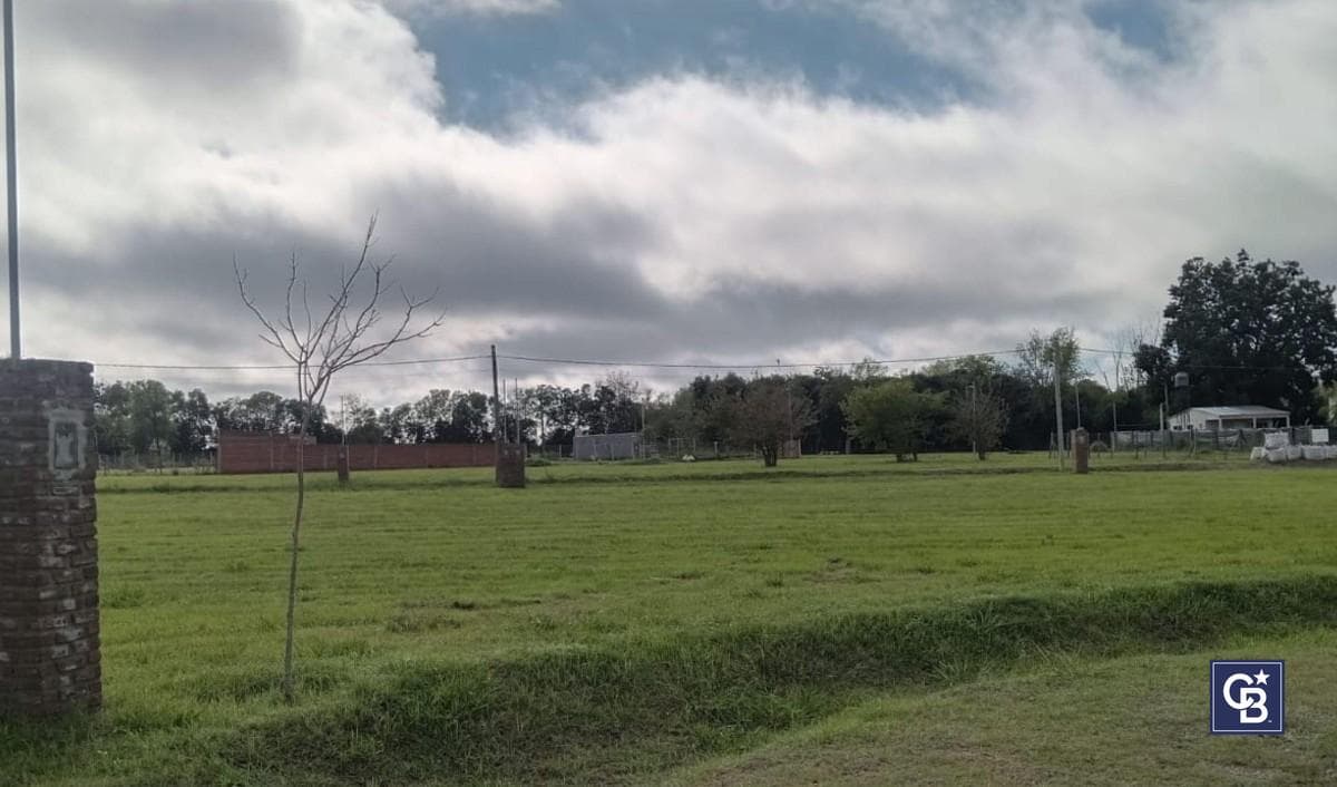 588 m² lot for sale in a cul-de-sac in the semi-gated Las Lomas de Escobar neighborhood