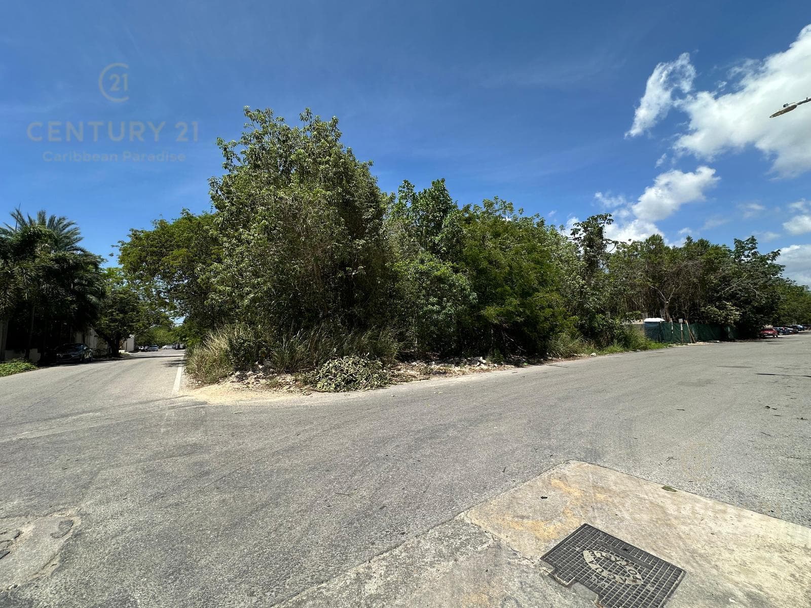 Development-ready lot for sale, H3 zoning, in an excellent location | Ejido Sur, Playa del Carmen | P4564