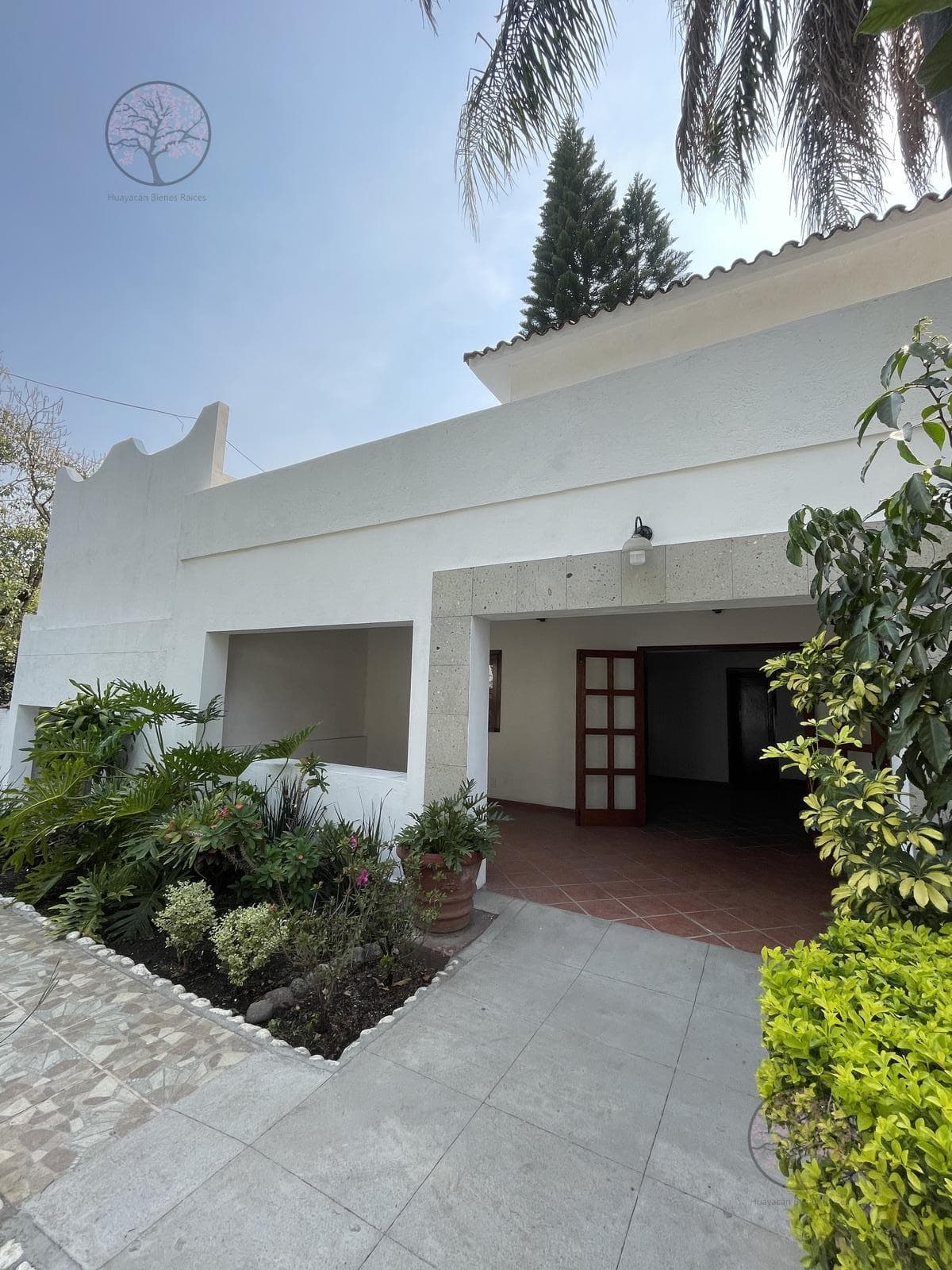 Single-Family Home for Sale in Col. Miraval, Cuernavaca