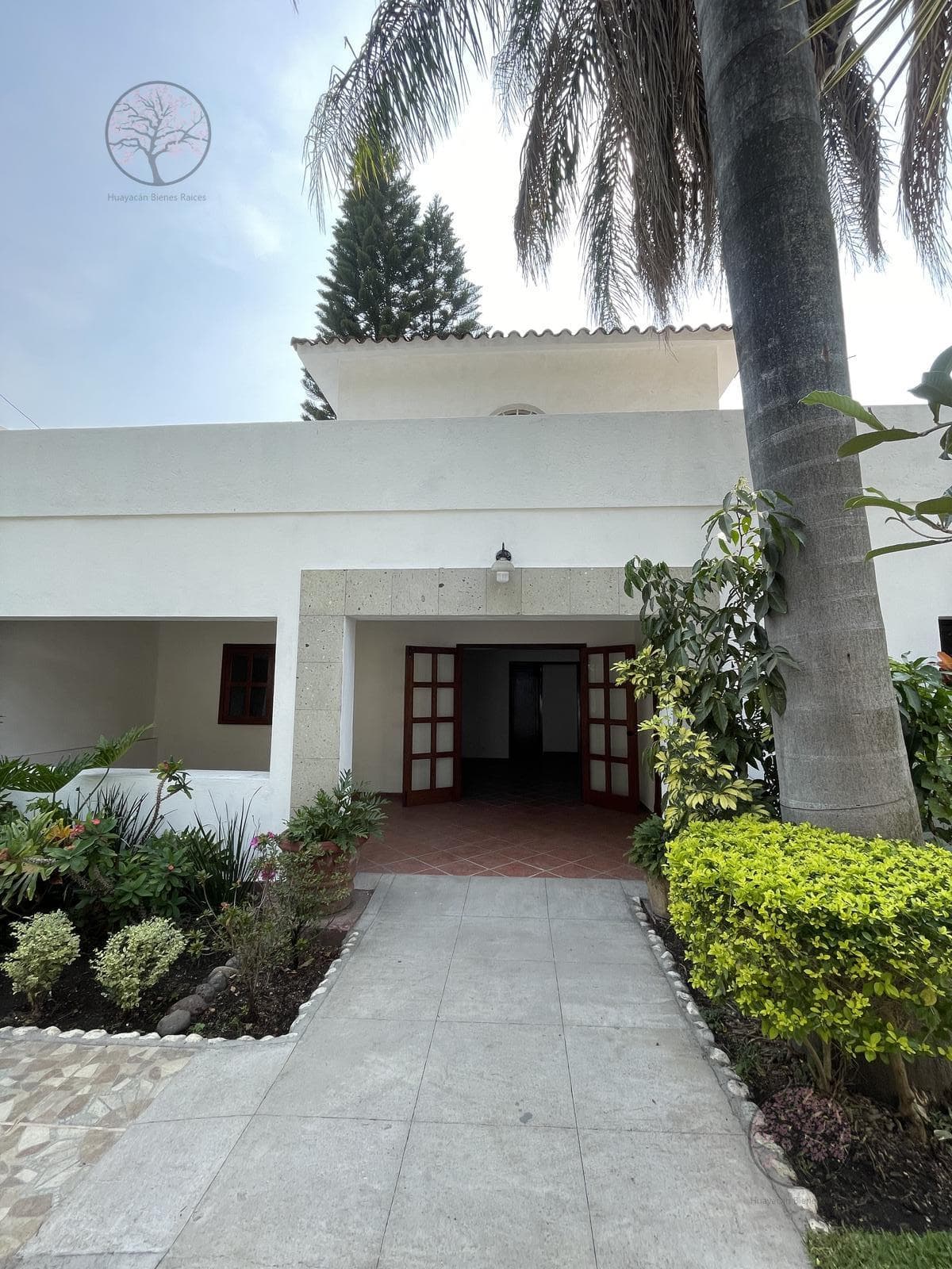 Single-Family Home for Sale in Col. Miraval, Cuernavaca