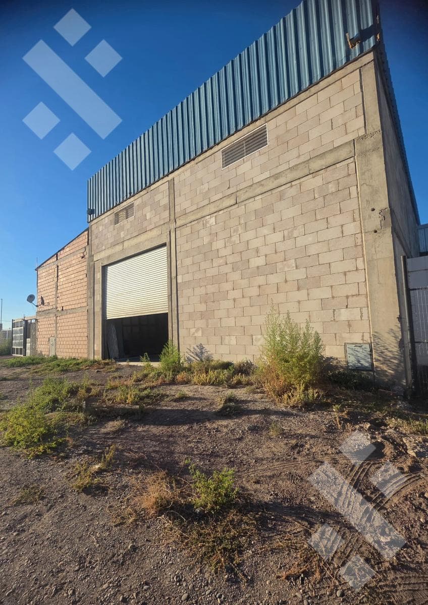 For Rent | 288 m2 Warehouse | Pellegrini Street | Plottier