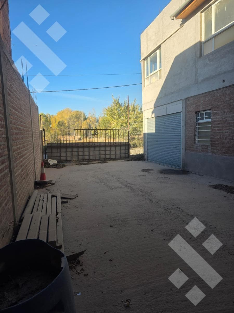 For Rent | 288 m2 Warehouse | Pellegrini Street | Plottier