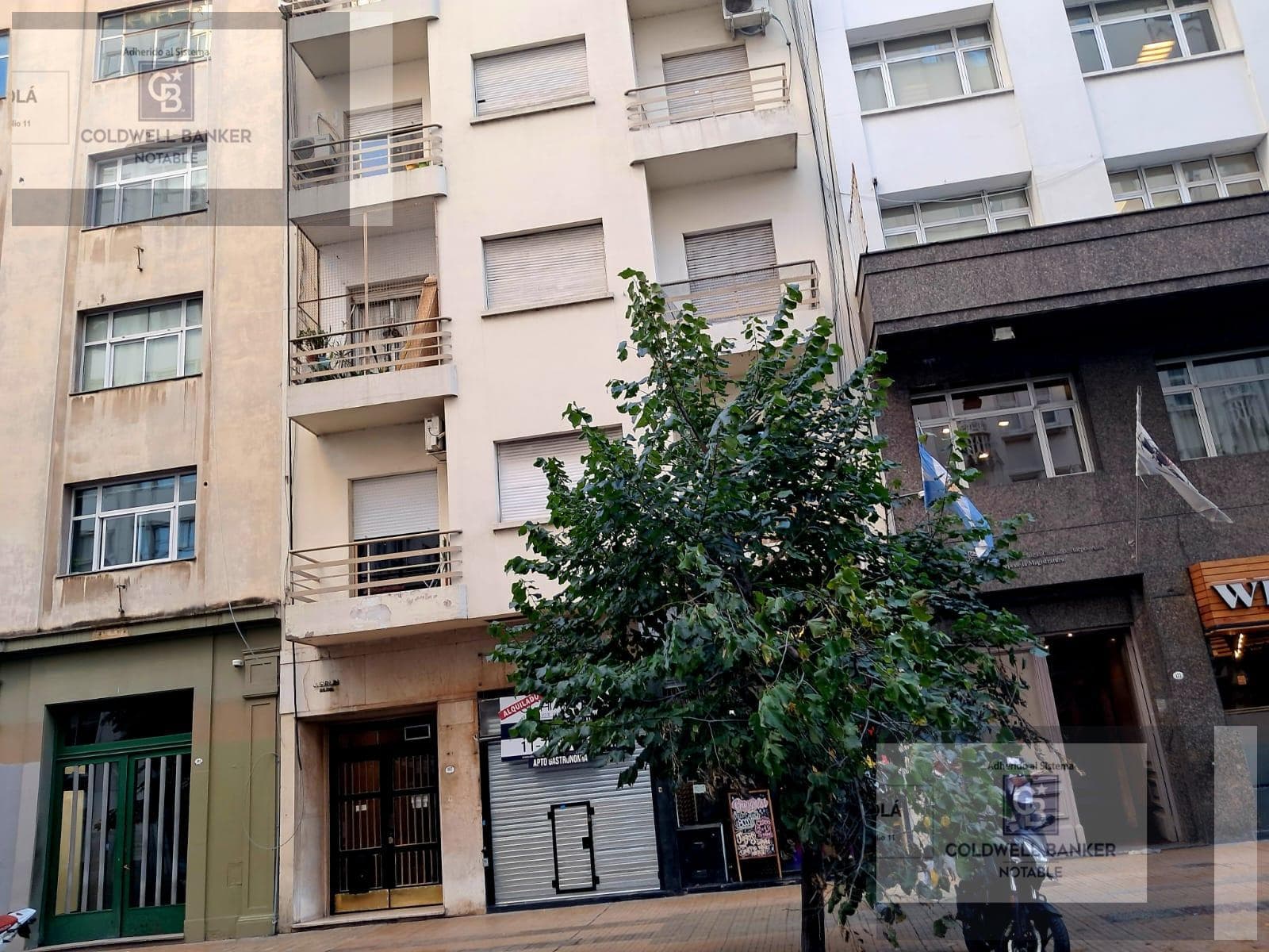 2-room apartment for sale in Monserrat