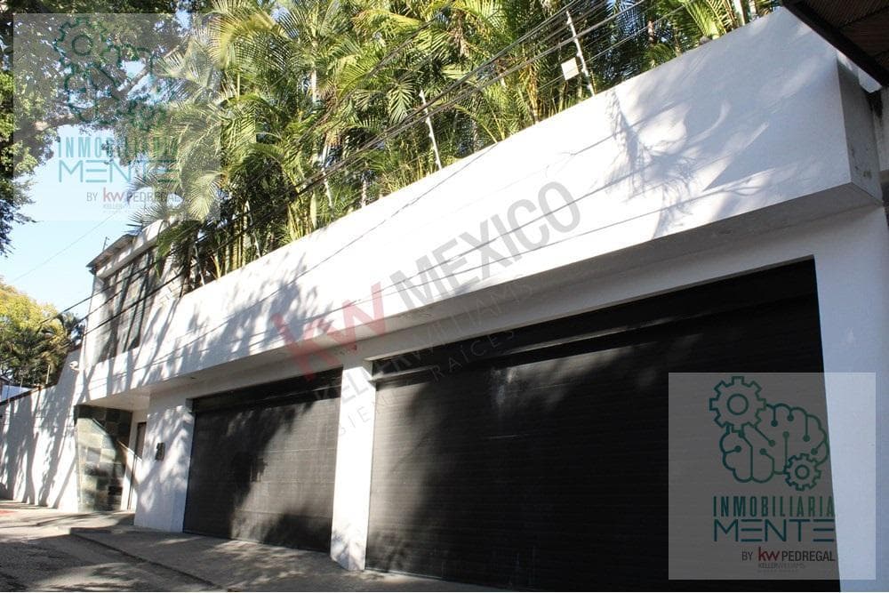 CORPORATE MEDICAL FACILITY FOR SALE IN VISTA HERMOSA, CUERNAVACA, MORELOSHouse