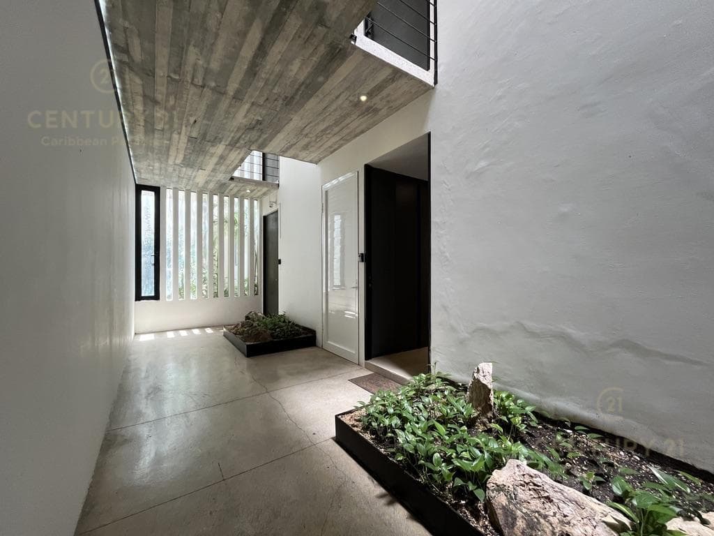 Spacious 71-square-meter studio for sale in Riva, just steps from the ocean in Playa del Carmen P4569