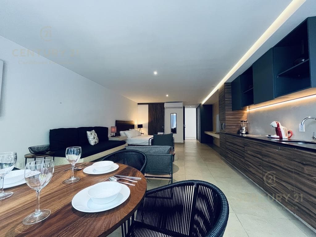 Spacious 71-square-meter studio for sale in Riva, just steps from the ocean in Playa del Carmen P4569