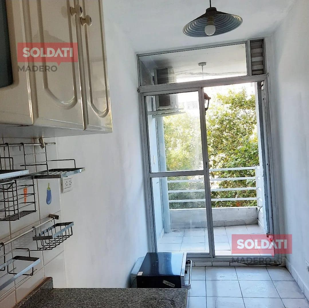 2-Room Apartment with Balcony – Ideal for Investment or as a Home – La Boca
