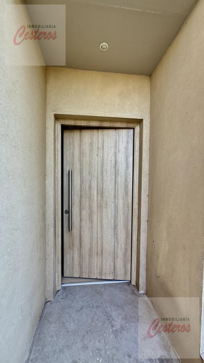 House for sale at 251 Martín Jorge Guise Street, between Santa Fe and Tucumán