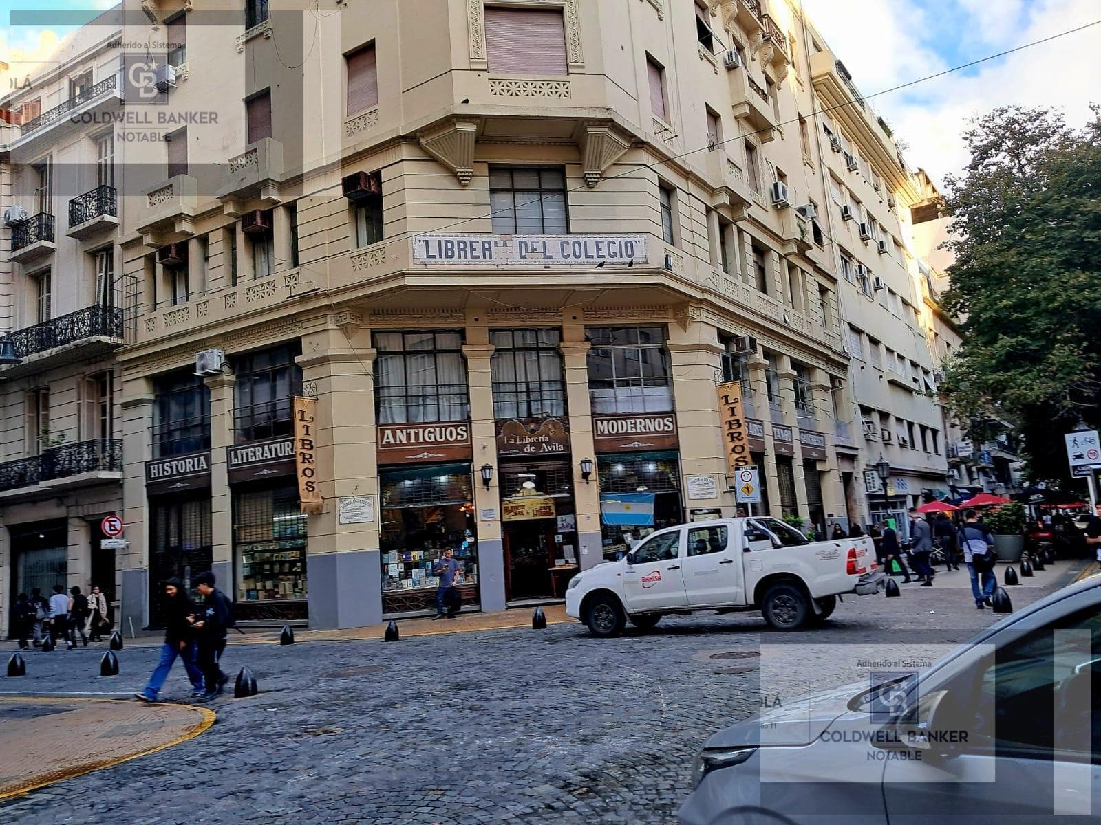 Studio Apartment for Sale in Monserrat